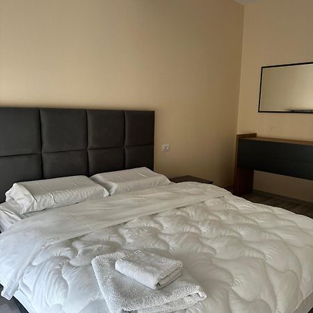 New Bazar - 2 Rooms Apartment Тирана Экстерьер фото