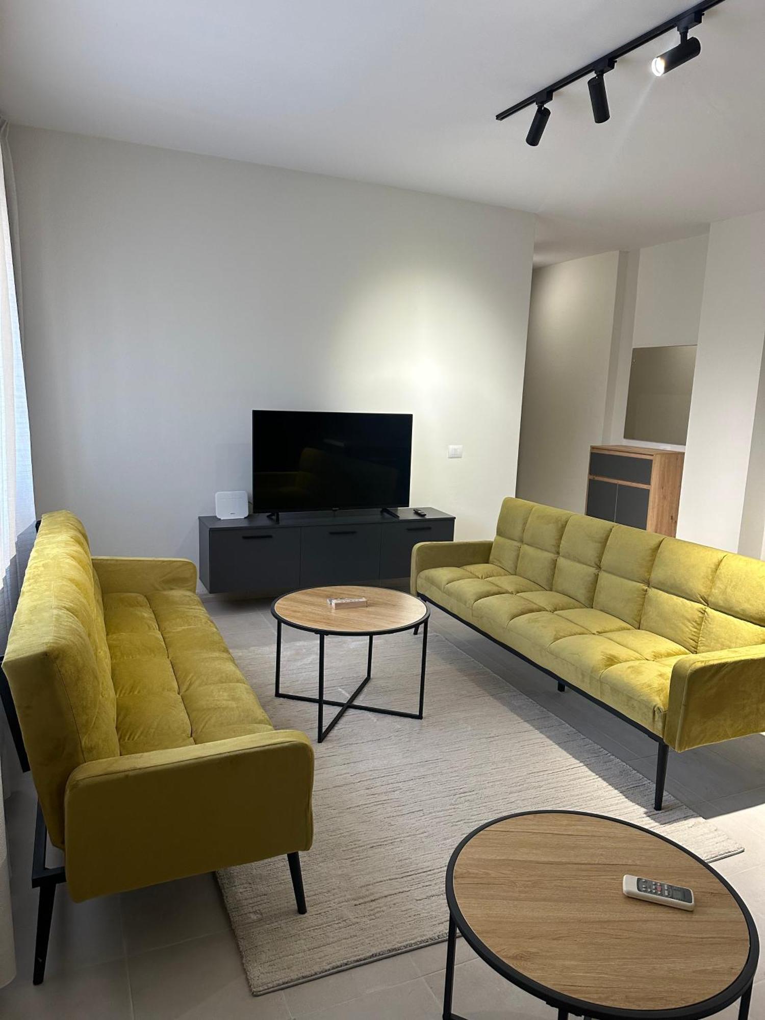 New Bazar - 2 Rooms Apartment Тирана Экстерьер фото
