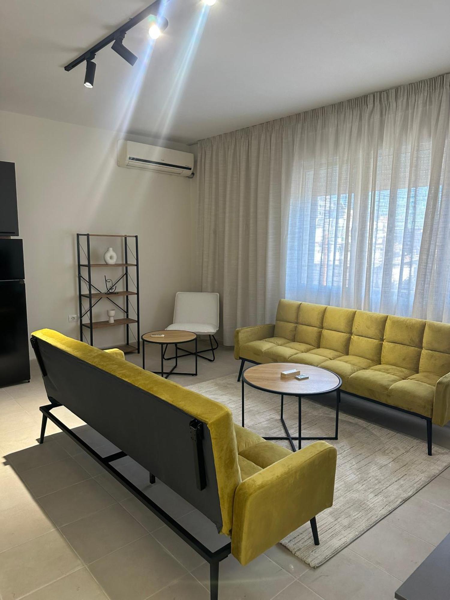 New Bazar - 2 Rooms Apartment Тирана Экстерьер фото