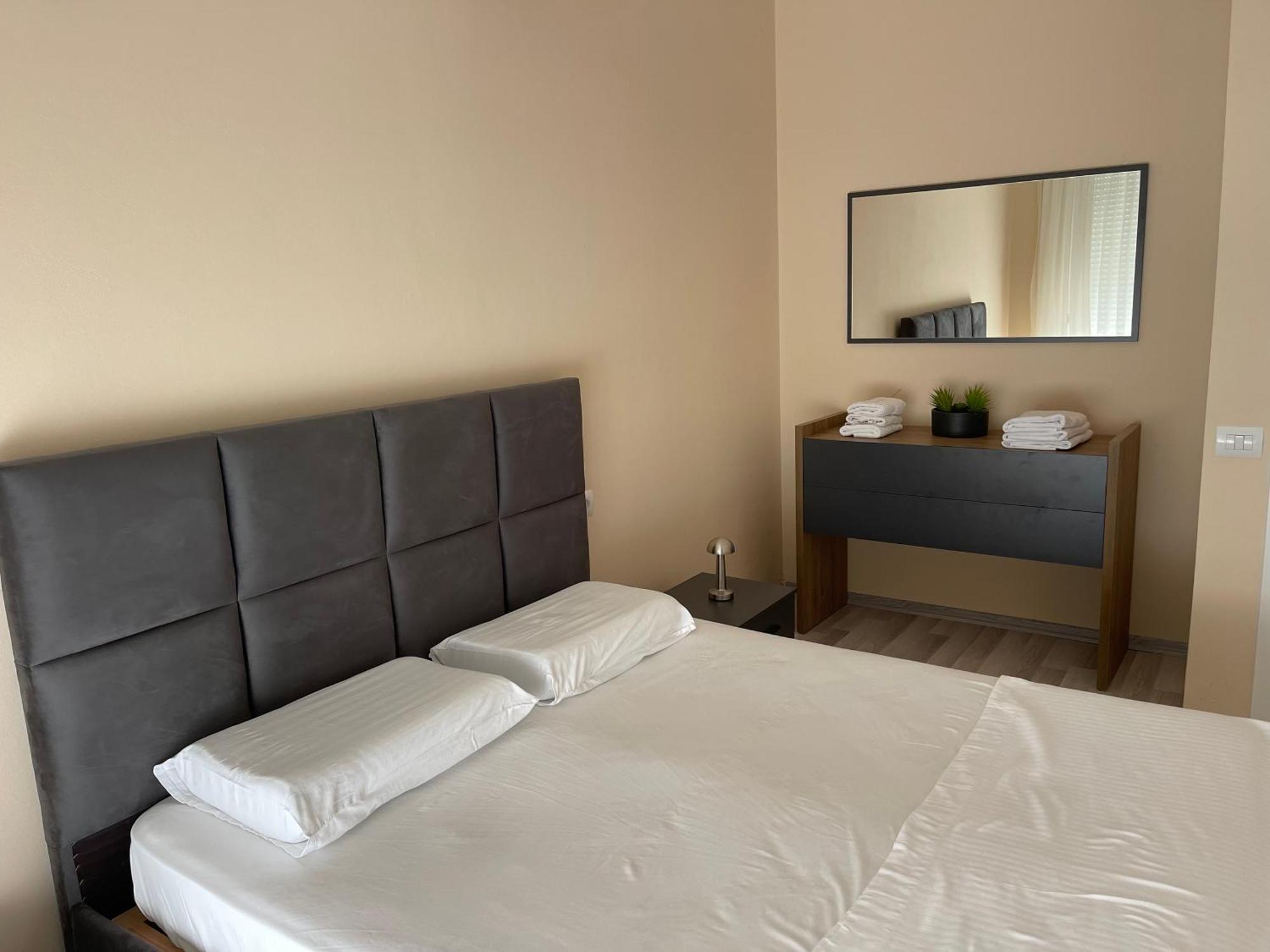 New Bazar - 2 Rooms Apartment Тирана Экстерьер фото